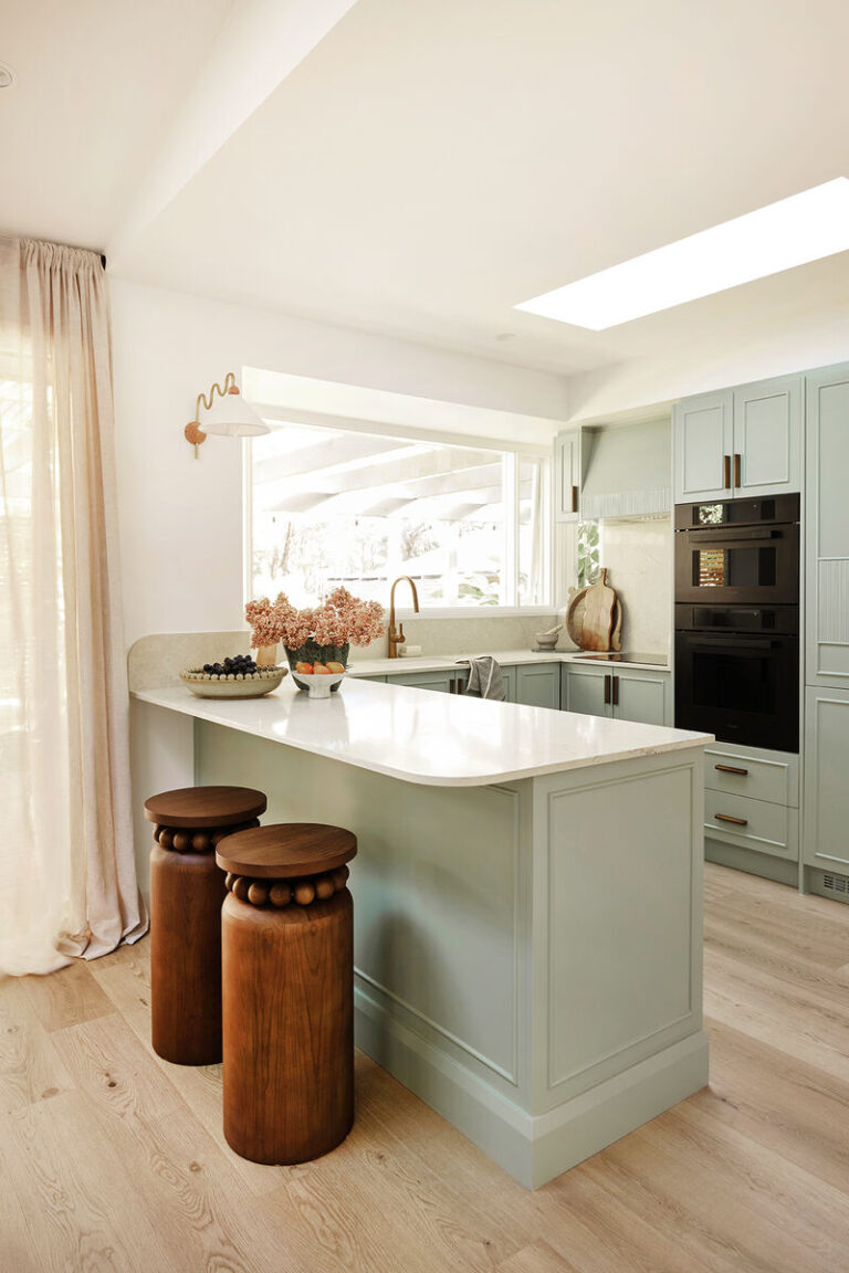 Caesarstone ICON Sedara in modern Kitchen